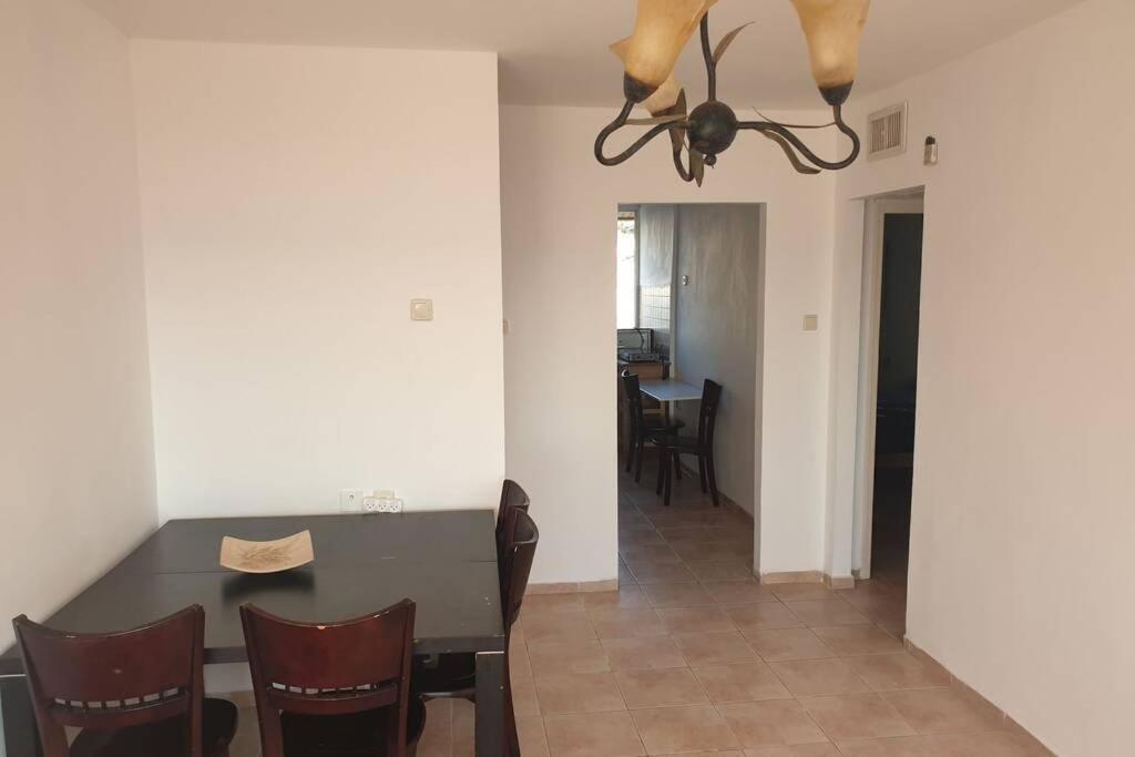 Family Apartment By The Sea Haifa Buitenkant foto
